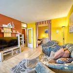 - Haus E, App 0e1008 דירה