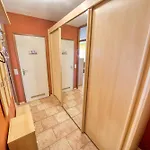 - Haus E, App 0e1008 *