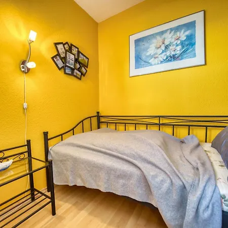 - Haus E, App 0e1008 Lejlighed