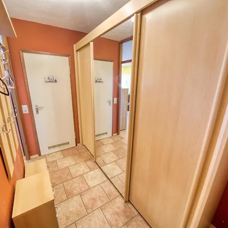 - Haus E, App 0e1008 *